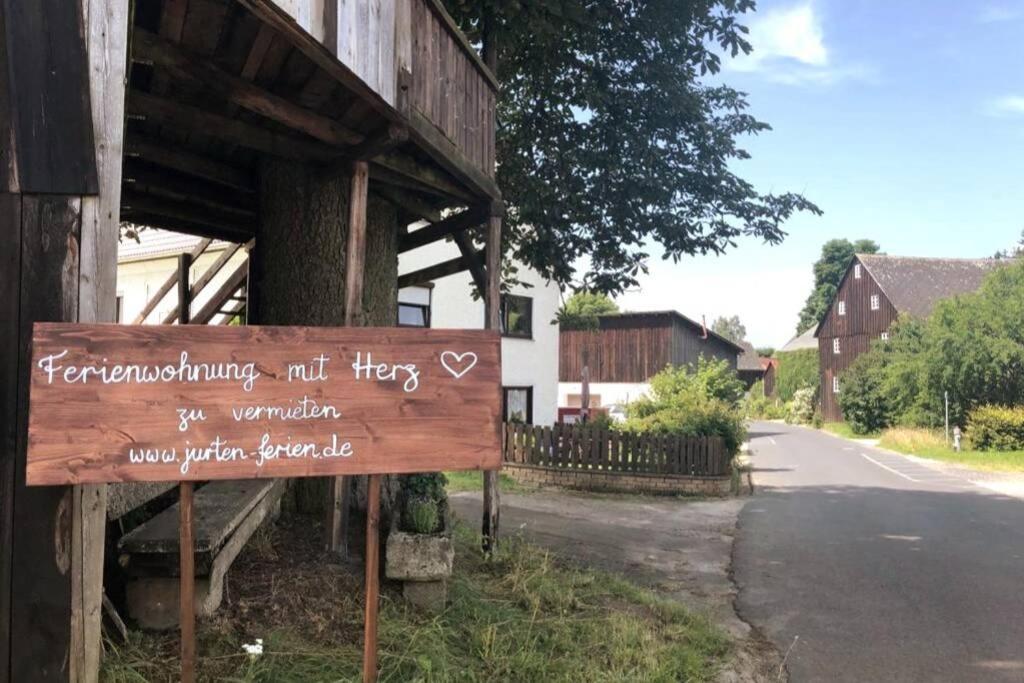 Ruhig Gelegene, Top Moderne Ferienwohnung - Hot Tub Und Sauna Gegen Aufpreis Neuhaus an Der Eger Luaran gambar