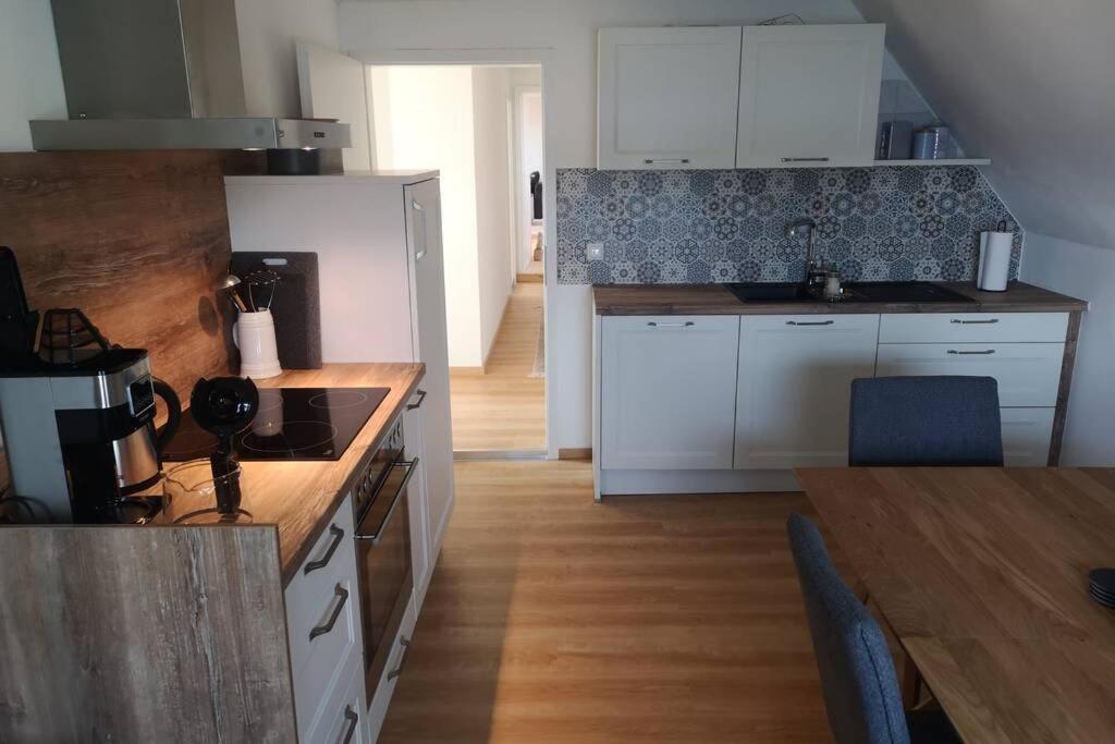Ruhig Gelegene, Top Moderne Ferienwohnung - Hot Tub Und Sauna Gegen Aufpreis Neuhaus an Der Eger Luaran gambar