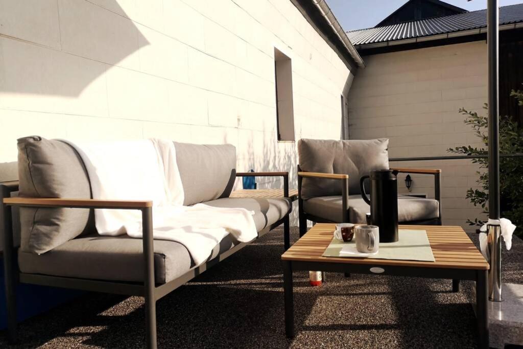 Ruhig Gelegene, Top Moderne Ferienwohnung - Hot Tub Und Sauna Gegen Aufpreis Neuhaus an Der Eger Luaran gambar